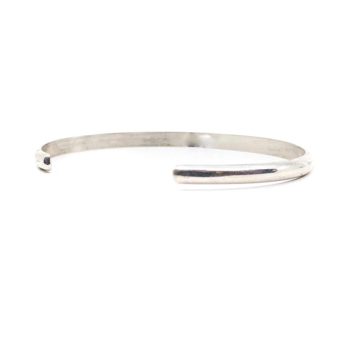Medium-Weight Rounded Bracelet