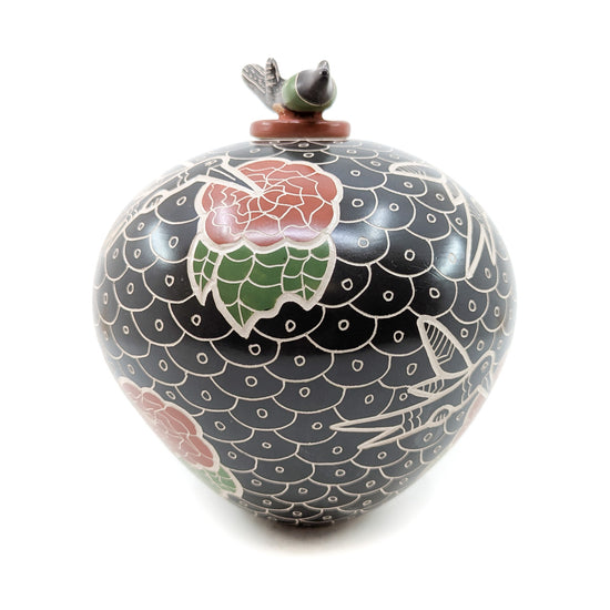 Elegant Lidded Hummingbird with Finely Etched Detail