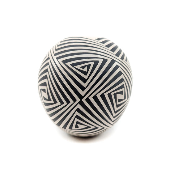 Geometric Maze Pot in Black