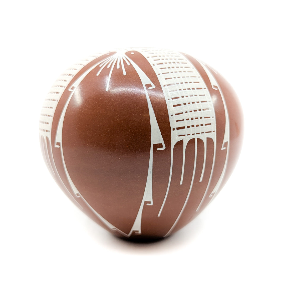 Clay and White Sgrafitto Mata Ortiz Pot