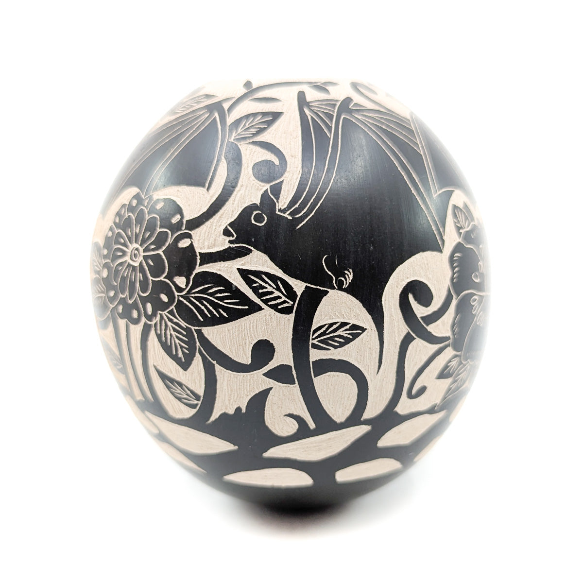 Etched Bat Pollinator Pot