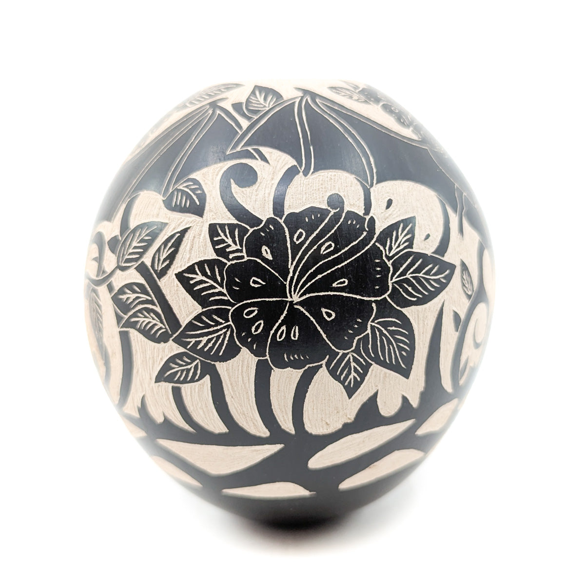 Etched Bat Pollinator Pot