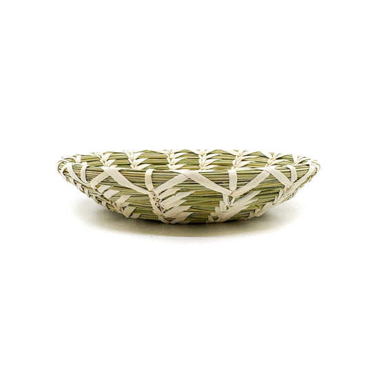 Shallow Bowl Round Basket with Wheat Stitch
